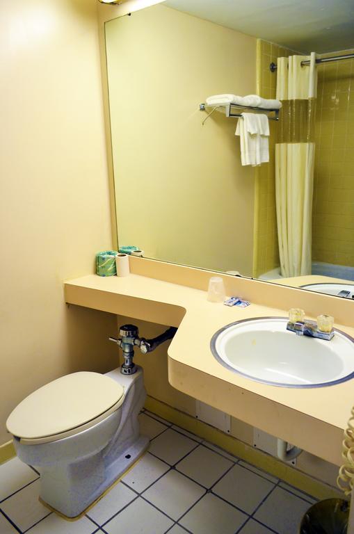 Dillon Express Inn Zewnętrze zdjęcie